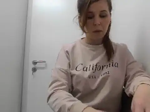 loveis007 online show from 26, 2, 2025