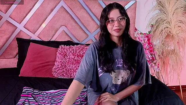  kelly hous36 online show from 6, 3, 2025