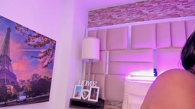 ShaniaBrownn online show from 10, 1, 2026