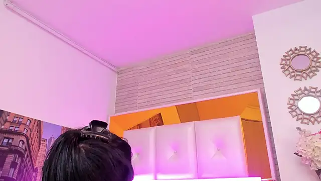 ShaniaBrownn online show from 14, 1, 2026