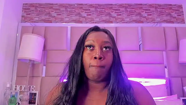 ShaniaBrownn online show from 12, 11, 2025