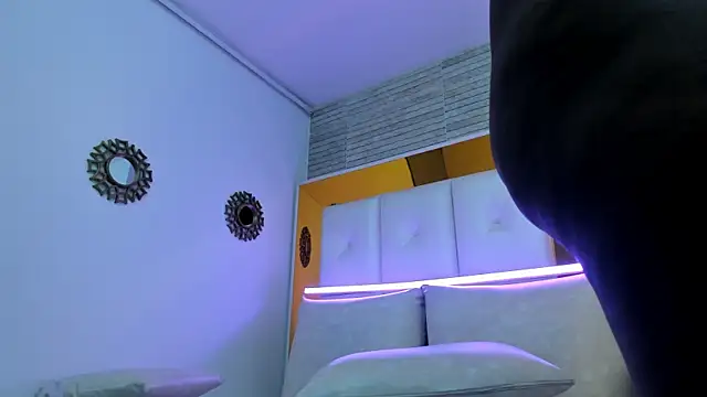 ShaniaBrownn online show from 22, 3, 2025