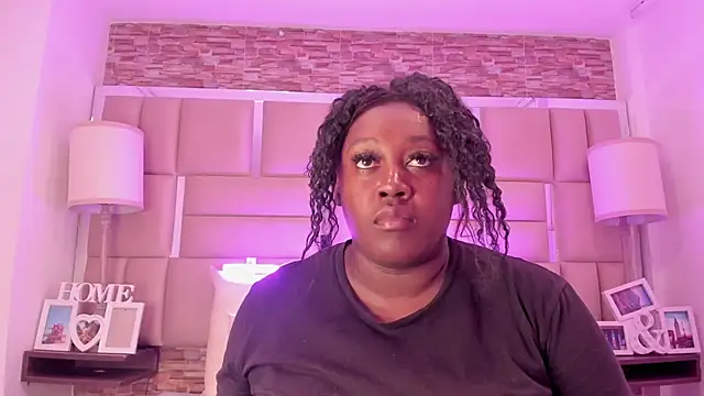 ShaniaBrownn online show from 21, 2, 2026