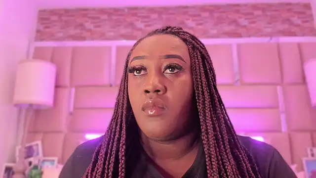 ShaniaBrownn online show from 29, 5, 2026