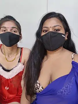 Snapshot of cutee__crazy chatting on 9, 6, 2026 cutee crazy online show from 9, 6, 2026