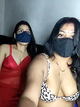 Snapshot of cutee__crazy chatting on 4, 10, 2025 cutee crazy online show from 4, 10, 2025