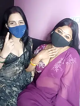 Snapshot of cutee__crazy chatting on 7, 11, 2025 cutee crazy online show from 7, 11, 2025