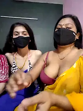 cutee  crazy online show from 10, 3, 2026