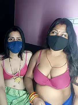 Snapshot of cutee__crazy chatting on 31, 10, 2025 cutee crazy online show from 31, 10, 2025