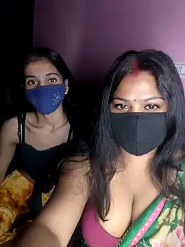 Snapshot of cutee__crazy chatting on 26, 11, 2025 cutee crazy online show from 26, 11, 2025