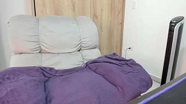 xspecialoomx online show from 14, 5, 2026
