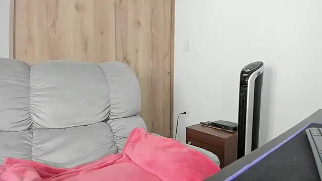 xspecialoomx online show from 11, 3, 2026