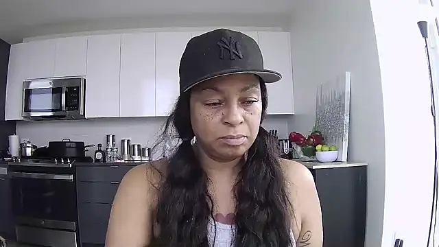 Snapshot of MSweetLindaParks chatting on 8, 8, 2026 MSweetLindaParks online show from 8, 8, 2026