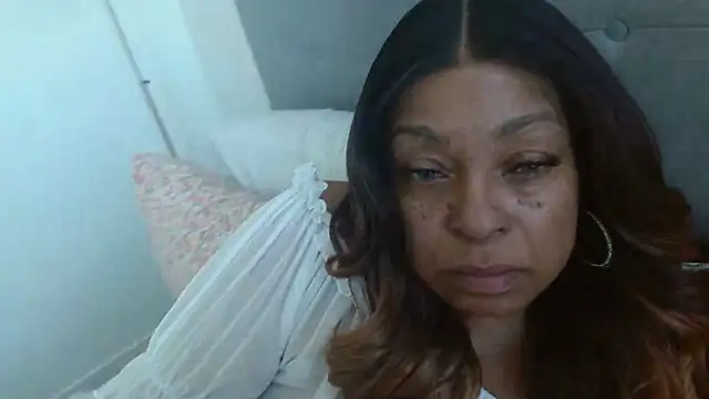 MSweetLindaParks online show from 17, 4, 2026