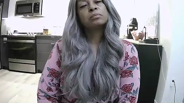 Snapshot of MSweetLindaParks chatting on 19, 7, 2026 MSweetLindaParks online show from 19, 7, 2026