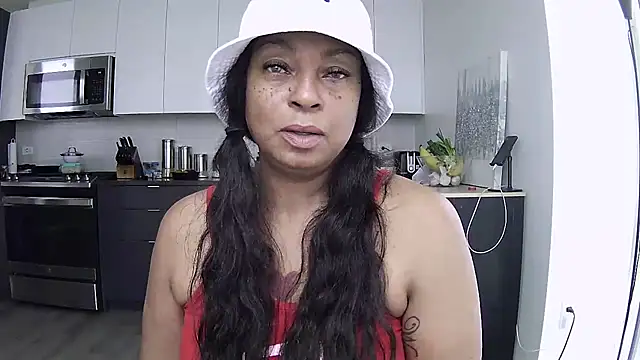 Snapshot of MSweetLindaParks chatting on 21, 7, 2026 MSweetLindaParks online show from 21, 7, 2026