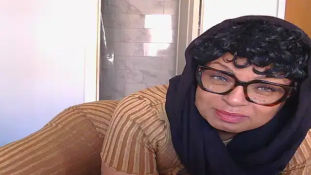 MSweetLindaParks online show from 3, 10, 2025