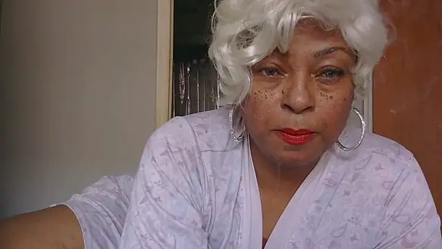 MSweetLindaParks online show from 5, 10, 2025