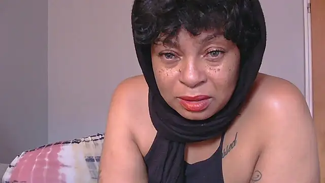 MSweetLindaParks online show from 13, 10, 2025