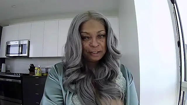 MSweetLindaParks online show from 19, 5, 2026