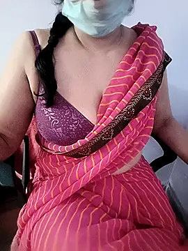 Snapshot of sangeetha4bide chatting on 1, 11, 2025 sangeetha4bide online show from 1, 11, 2025