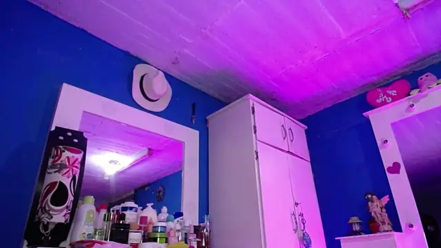 Lunahoney1 online show from 16, 10, 2025