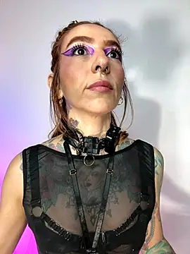 Evangelyne 1 online show from 22, 10, 2025