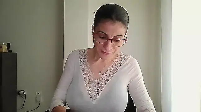 Sanada hot online show from 26, 1, 2025