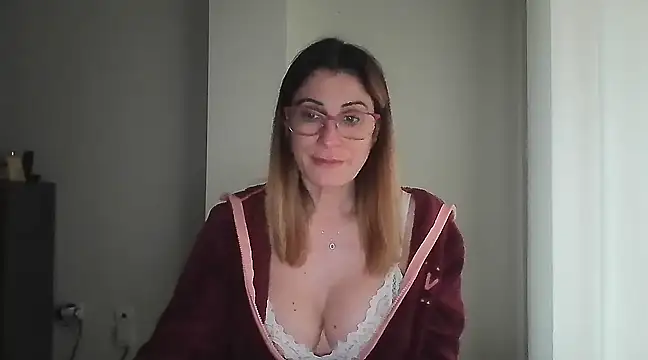 Sanada hot online show from 17, 1, 2025