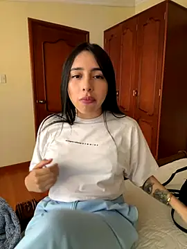 Snapshot of isabella_jade chatting on 6, 10, 2025 isabella jade online show from 6, 10, 2025