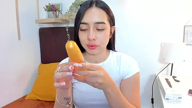 Snapshot of isabella_jade chatting on 15, 3, 2025 isabella jade online show from 15, 3, 2025