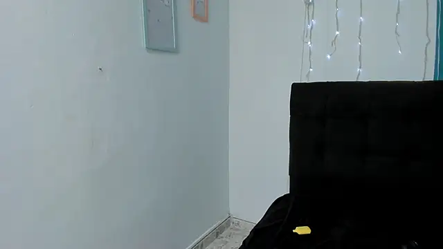 Snapshot of isabella_jade chatting on 8, 3, 2025 isabella jade online show from 8, 3, 2025