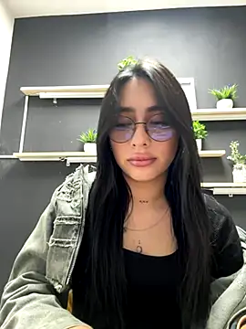 Snapshot of isabella_jade chatting on 31, 10, 2025 isabella jade online show from 31, 10, 2025