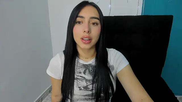 Snapshot of isabella_jade chatting on 8, 3, 2025 isabella jade online show from 8, 3, 2025