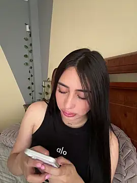 Snapshot of isabella_jade chatting on 21, 10, 2025 isabella jade online show from 21, 10, 2025