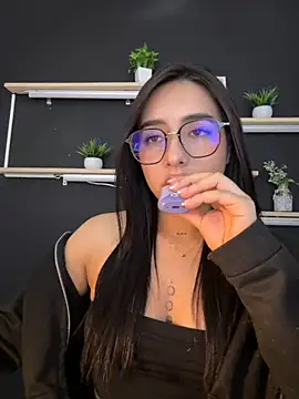 Snapshot of isabella_jade chatting on 12, 11, 2025 isabella jade online show from 12, 11, 2025