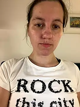 Nicole-Ray online show from 10, 9, 2025