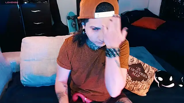 Marieblueeyes online show from 2, 10, 2025