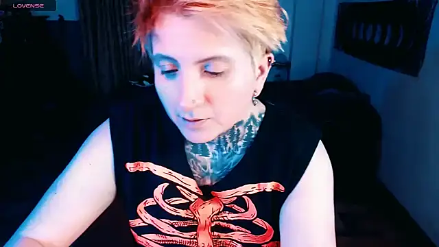 Marieblueeyes online show from 16, 11, 2025