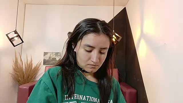 Perla Campbell online show from 1, 12, 2025