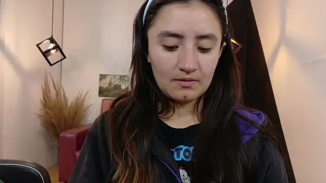 Perla Campbell online show from 6, 11, 2025