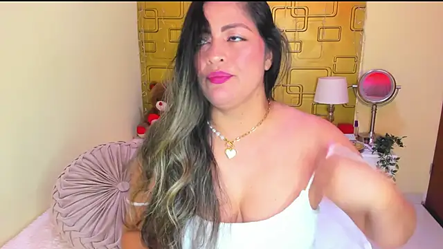 Snapshot of Julia_Haye chatting on 3, 3, 2026 Julia Haye online show from 3, 3, 2026