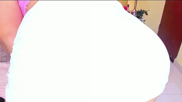 Snapshot of Julia_Haye chatting on 2, 3, 2026 Julia Haye online show from 2, 3, 2026