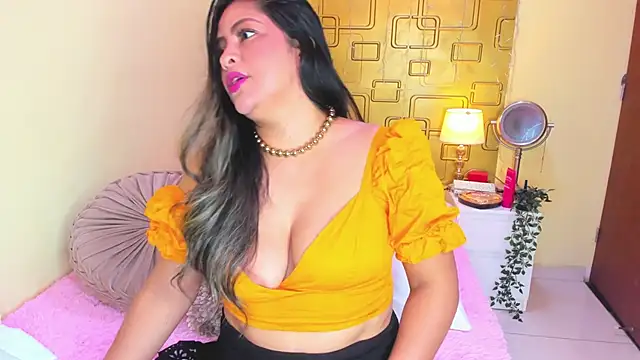 Julia Haye online show from 3, 5, 2026