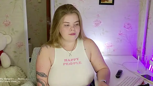 Snapshot of sinnamon_ chatting on 9, 10, 2025 sinnamon online show from 9, 10, 2025