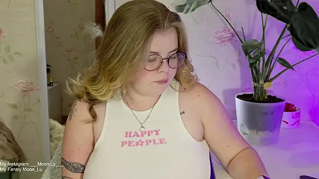 Snapshot of sinnamon_ chatting on 21, 9, 2025 sinnamon online show from 21, 9, 2025