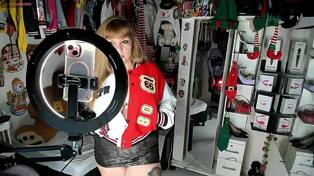 Snapshot of allsson_queen chatting on 5, 1, 2026 allsson queen online show from 5, 1, 2026