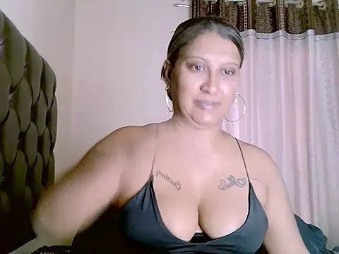 Snapshot of eroticbeauty37 chatting on 24, 6, 2026 eroticbeauty37 online show from 24, 6, 2026