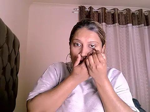 eroticbeauty37 online show from 29, 5, 2026