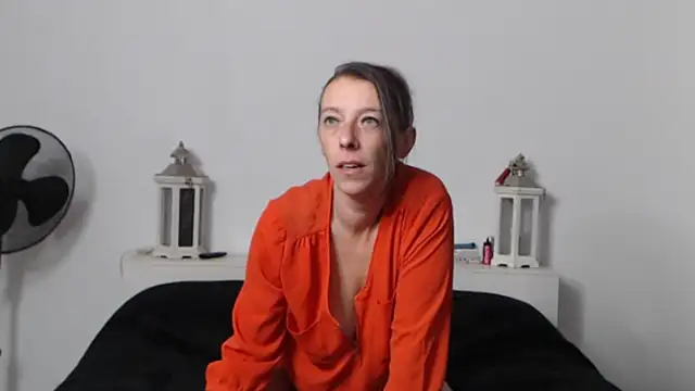 Oriane Jackson online show from 26, 10, 2025